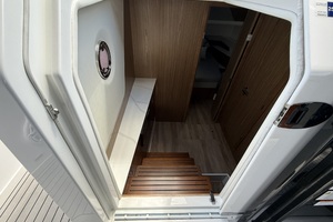 50FT (15.24M) CRUISERS YACHTS