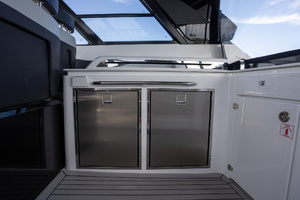 50FT (15.24M) CRUISERS YACHTS