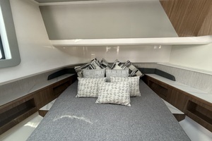 50FT (15.24M) CRUISERS YACHTS