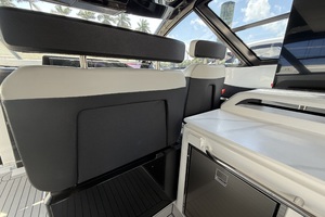 50FT (15.24M) CRUISERS YACHTS