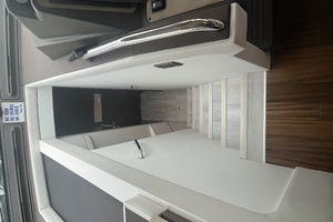 54FT (16.46M) AZIMUT