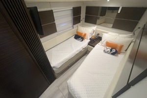 54FT (16.46M) AZIMUT