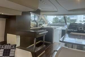 2015 Azimut 54 FLY thumbnail 5