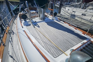 Lady Suzanne 33ft Hans Christian Yacht For Sale