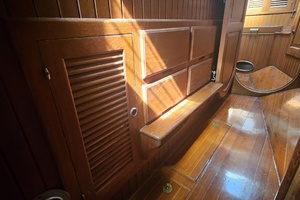Lady Suzanne 33ft Hans Christian Yacht For Sale