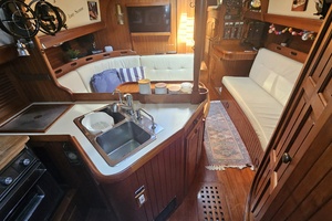 Lady Suzanne 33ft Hans Christian Yacht For Sale