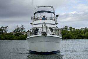 1985 Gulfstar 44 Motor Yacht thumbnail 3