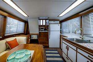 1985 Gulfstar 44 Motor Yacht thumbnail 17