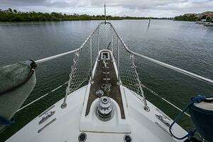1985 Gulfstar 44 Motor Yacht thumbnail 6