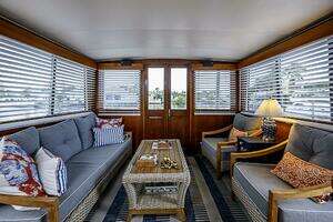 1985 Gulfstar 44 Motor Yacht thumbnail 18