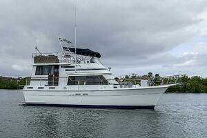 1985 Gulfstar 44 Motor Yacht thumbnail 32