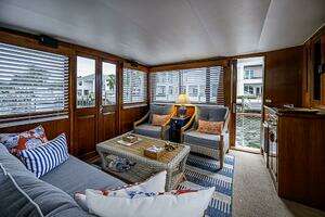 1985 Gulfstar 44 Motor Yacht thumbnail 19