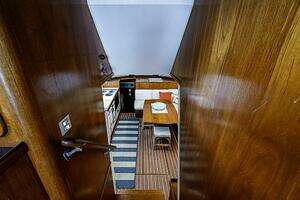 1985 Gulfstar 44 Motor Yacht thumbnail 21