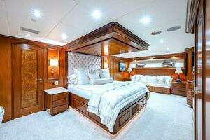 2000 Christensen Raised Pilothouse MY thumbnail 11