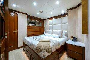 2000 Christensen Raised Pilothouse MY thumbnail 25