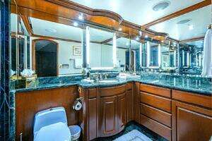 2000 Christensen Raised Pilothouse MY thumbnail 14