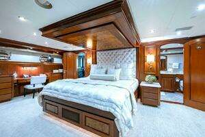 2000 Christensen Raised Pilothouse MY thumbnail 12