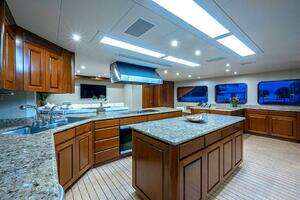2000 Christensen Raised Pilothouse MY thumbnail 5