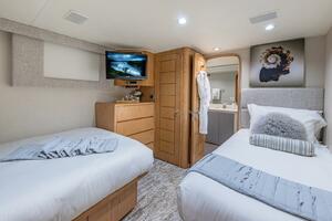 Margate 111ft Broward Yacht For Sale