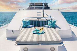 1997 Broward Raised Pilothouse thumbnail 58