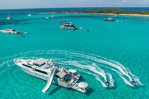 Margate 111ft Broward Yacht For Sale