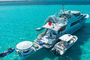 Margate 111ft Broward Yacht For Sale