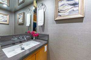 1997 Broward Raised Pilothouse thumbnail 92