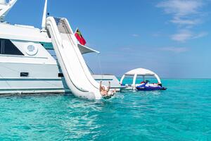 Margate 111ft Broward Yacht For Sale