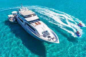 Margate 111ft Broward Yacht For Sale