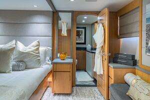 1997 Broward Raised Pilothouse thumbnail 78