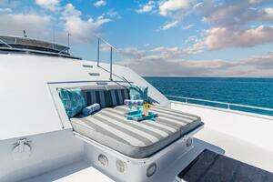 1997 Broward Raised Pilothouse thumbnail 17