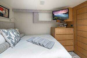 1997 Broward Raised Pilothouse thumbnail 85