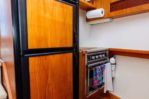 MORNING DEW 37ft Egg Harbor Yacht For Sale