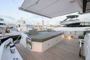 2019 Azimut S7 thumbnail 32