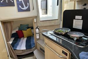 33ft Maxum Yacht For Sale