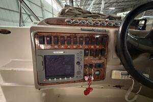 2001 Maxum 3300 SCR thumbnail 25