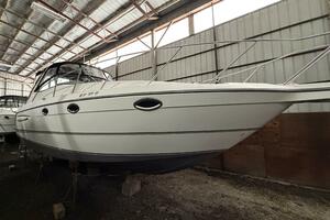 33ft Maxum Yacht For Sale