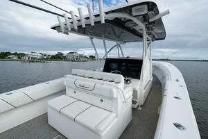 37ft SeaHunter Yacht For Sale