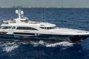 157' Trinity Yachts 2006