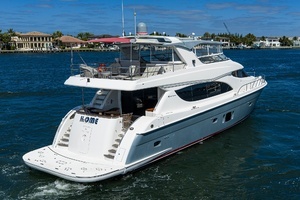 2013 Hatteras 80 Motor Yacht thumbnail 72