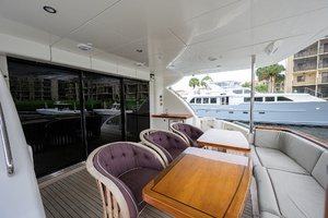 2013 Hatteras 80 Motor Yacht thumbnail 2