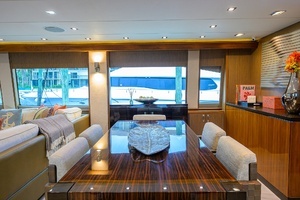 2013 Hatteras 80 Motor Yacht thumbnail 11