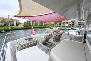 H2OME 80ft Hatteras Yacht For Sale