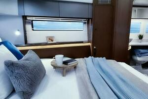 2026 Beneteau Antares 12 Coupe thumbnail 9