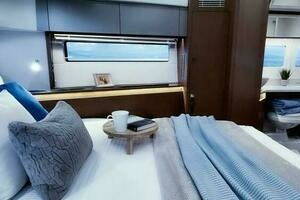 2026 Beneteau Antares 12 Coupe thumbnail 9