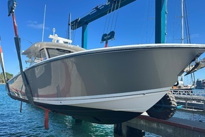 2017 Pursuit S 408 Sport thumbnail 4