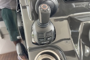 2017 Pursuit S 408 Sport thumbnail 23