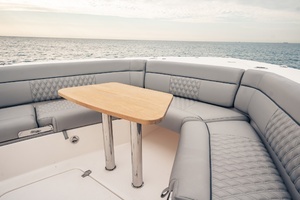 2017 Pursuit S 408 Sport thumbnail 14