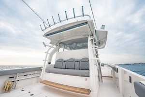 2017 Pursuit S 408 Sport thumbnail 11