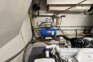 Miles Away 53ft Hatteras Yacht For Sale